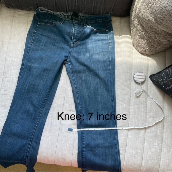 Calvin Klein Stretch Flare Mid Rise Jeans Size: 27/4 - Picture 12 of 16